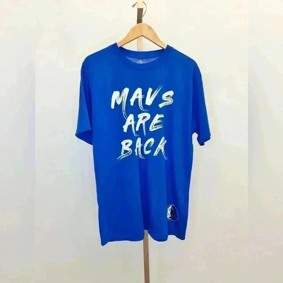 Dallas Mavericks "Mavs Are Back" Men's XL Blue Graphic T-Shirt NBA - Picture 1 of 8